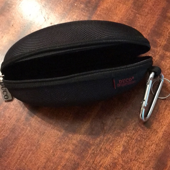 DUCO Sunglass Semi Soft Clam Shell Case - Picture 4 of 7